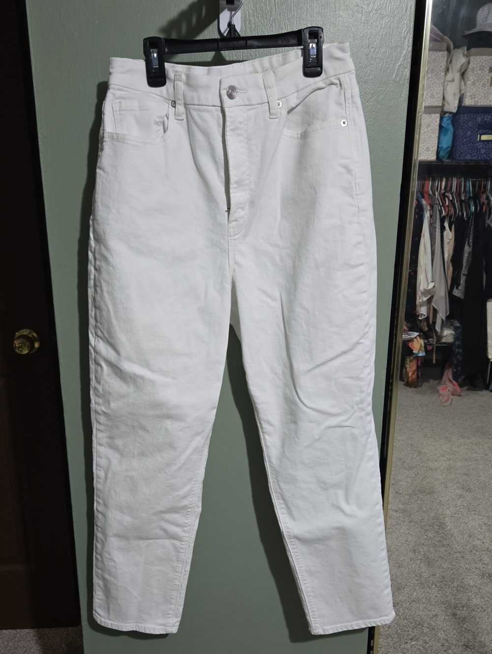 American Eagle Outfitters White Relaxed Mom Jeans 10 Short